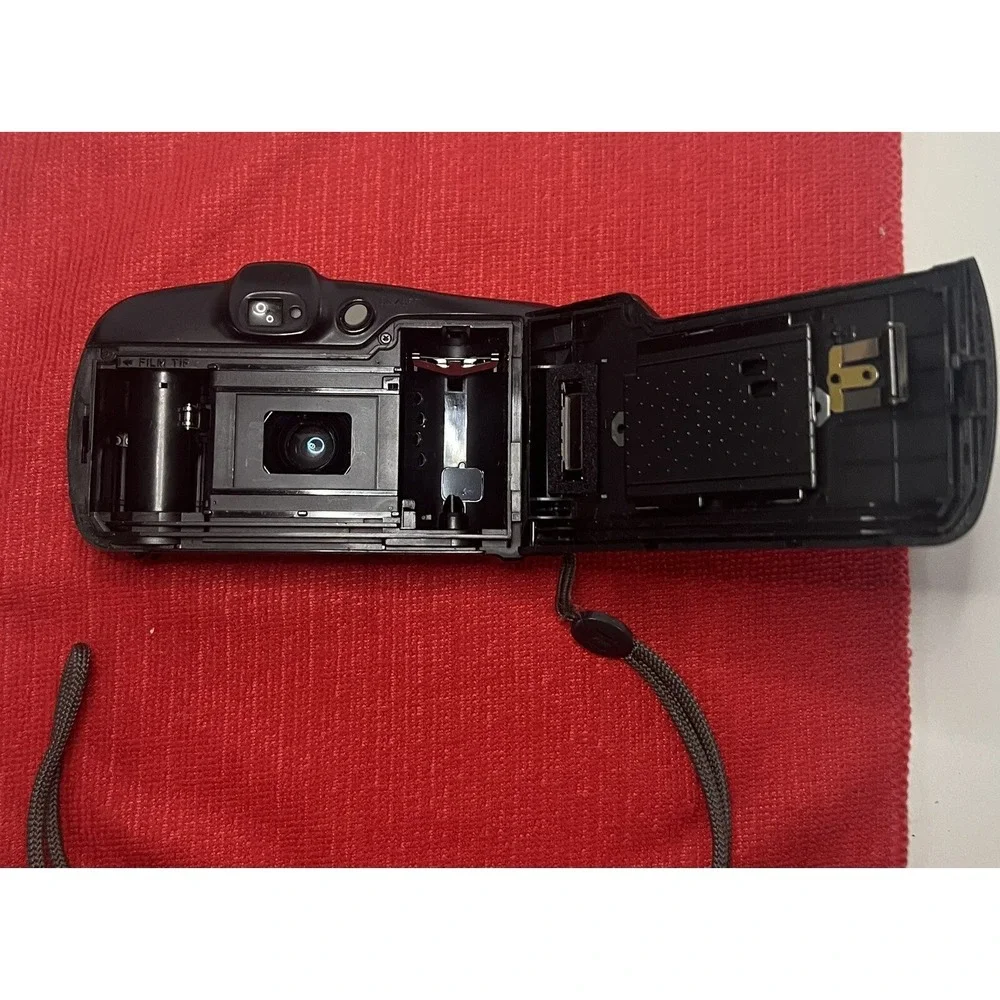 Minolta Freedom Action Zoom 90 35mm Film Point & Shoot‎ Camera - UNTESTED